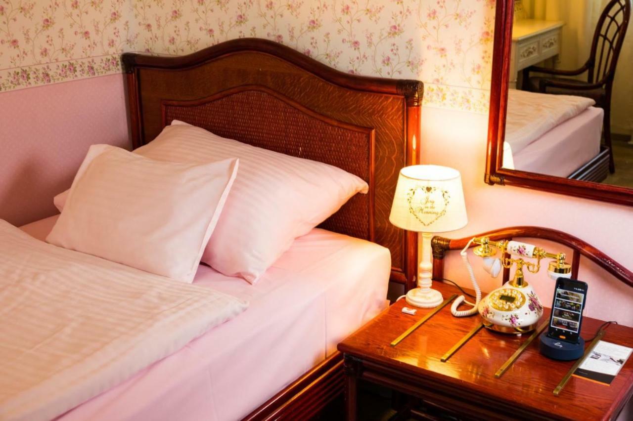 Hotel Freizeittempel Wiener Neustadt Ngoại thất bức ảnh