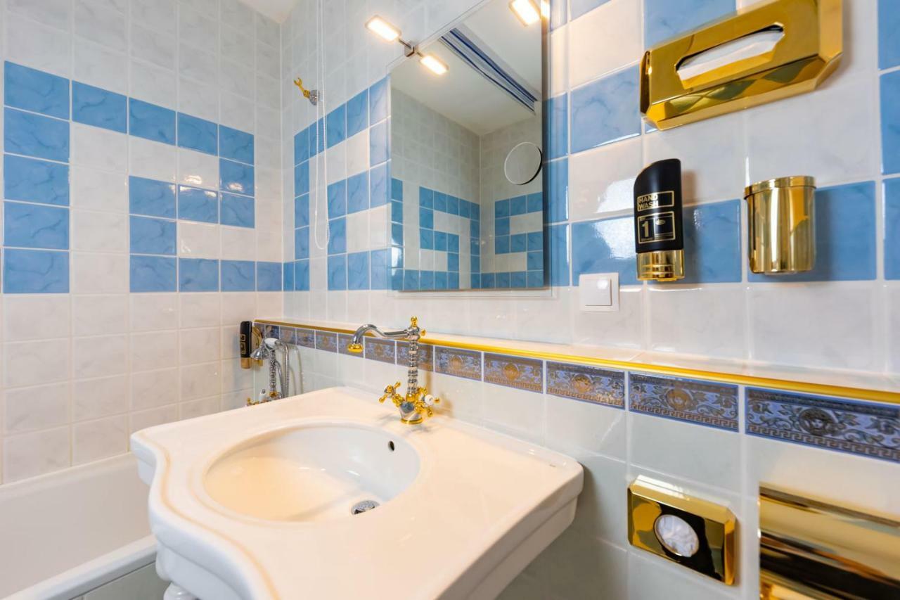 Hotel Freizeittempel Wiener Neustadt Ngoại thất bức ảnh